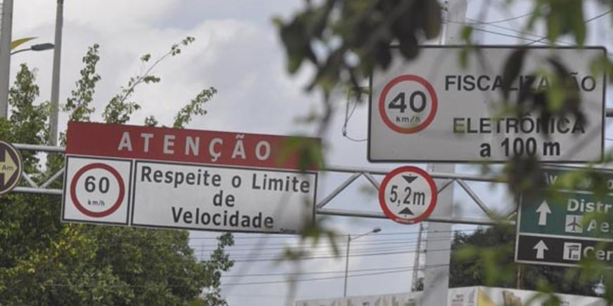 Placa de Atenção para Velocidade Máxima 40 Km/h