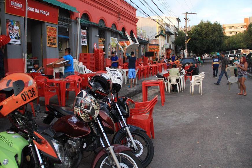 Cinco bares na Praça da Saudade são interditados durante operação