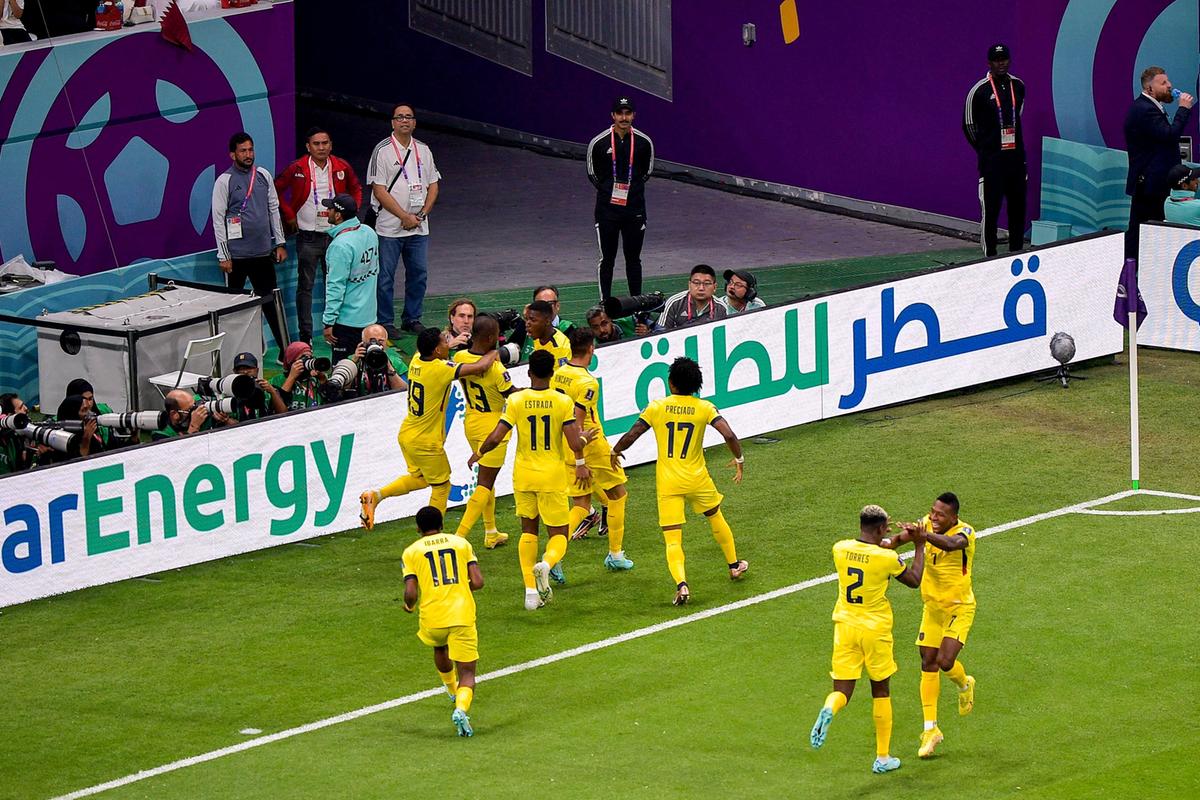 Copa do Mundo 2022  Equador vence Catar com dois gols de Valencia