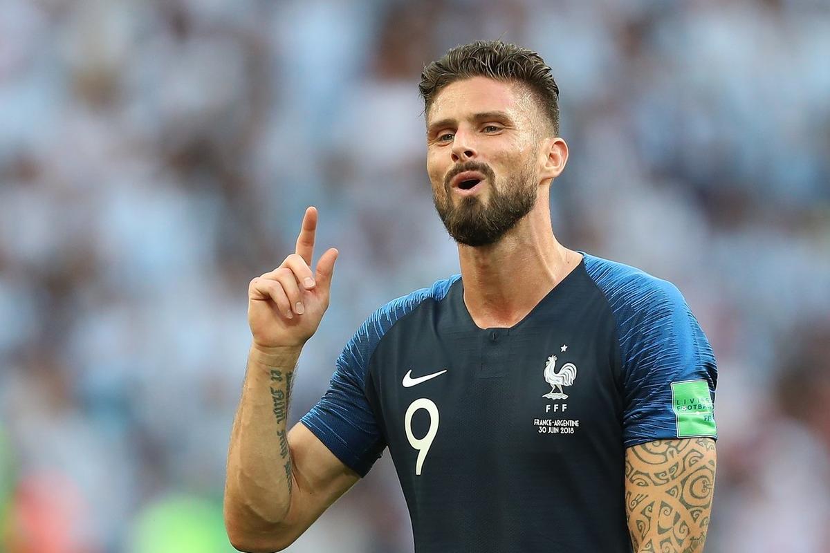 Giroud se iguala a Henry como maior artilheiro da história da