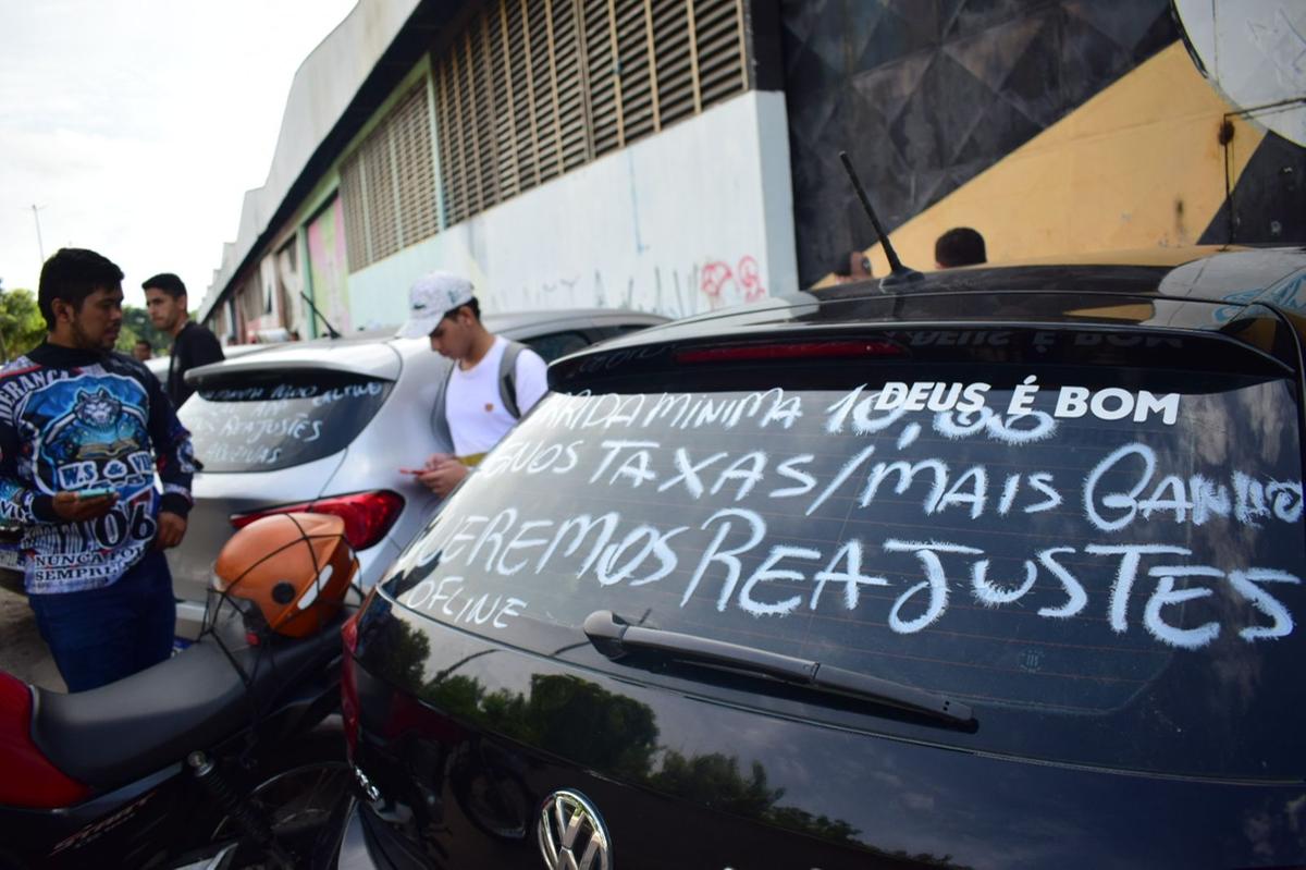 Os profissionais estão com uma lista de reivindicações (Foto: Junio Matos)