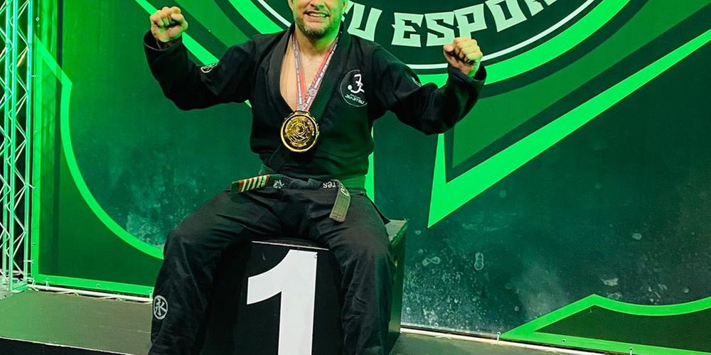 Campeão mundial de jiu-jitsu em morte cerebral após ser baleado por polícia  militar durante concerto no Brasil - CNN Portugal