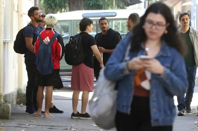 Serasa reúne 6,2 milhões de ofertas de dívidas para estudantes negociarem  com universidades