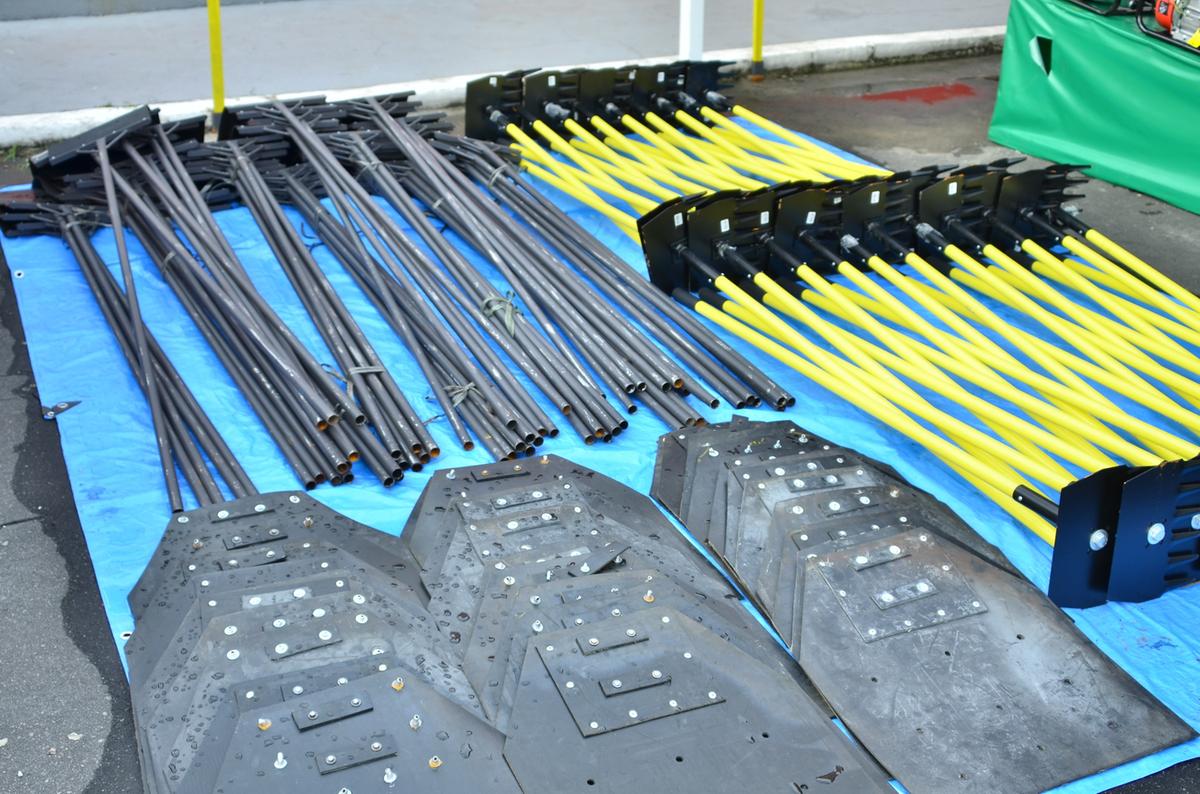 Alguns dos equipamentos que serão utilizados pelos agentes durante as operações (Foto: Daniel Brandão/A CRÍTICA)