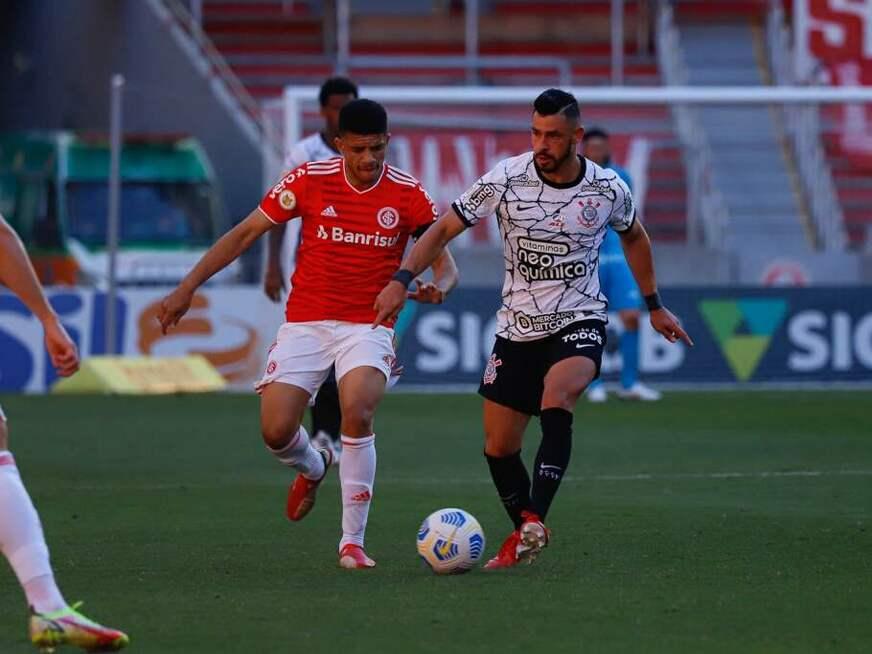 Nos acréscimos, Corinthians leva empate do Internacional pelo